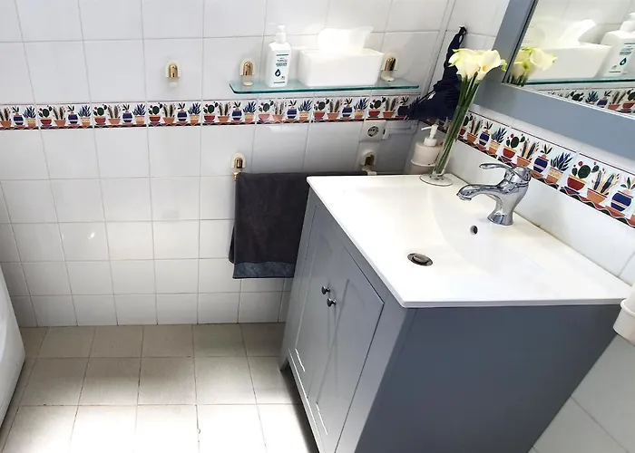 Beachfront Center Neptuno Building Tenth Floor דירה מארבלה