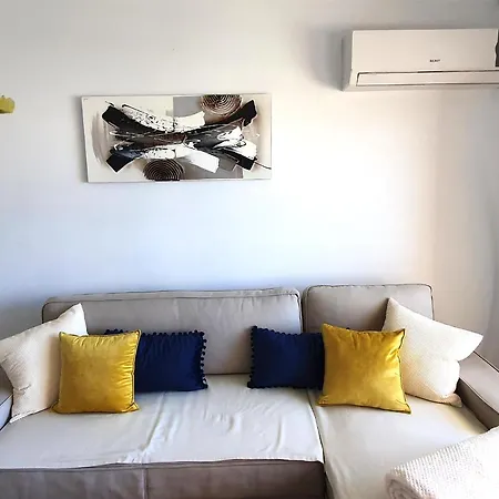 Апартаменты Beachfront Center Neptuno Building Tenth Floor