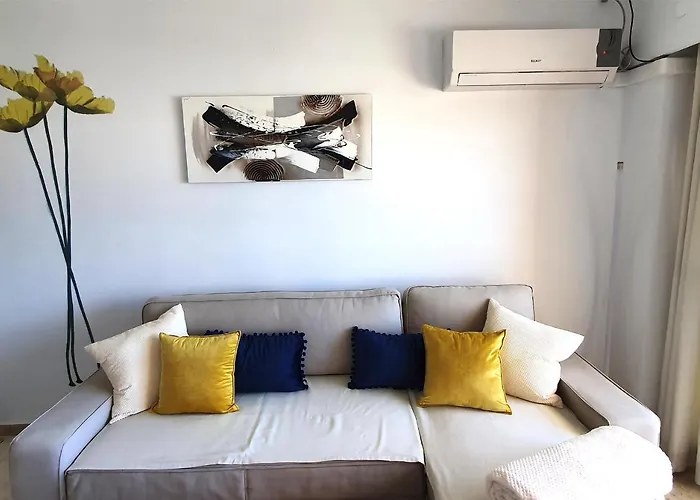 Апартаменты Beachfront Center Neptuno Building Tenth Floor
